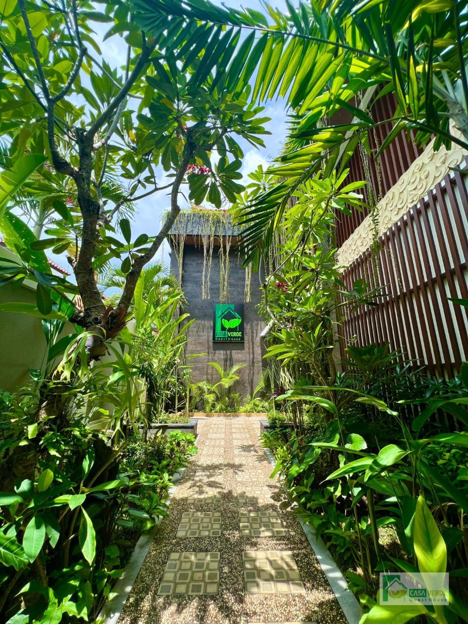 Casa Verde Guest House Sempidi Экстерьер фото